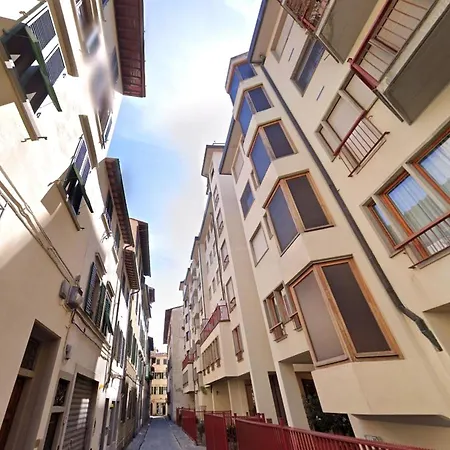Camilacasadefirenze V3 Bed and Breakfast